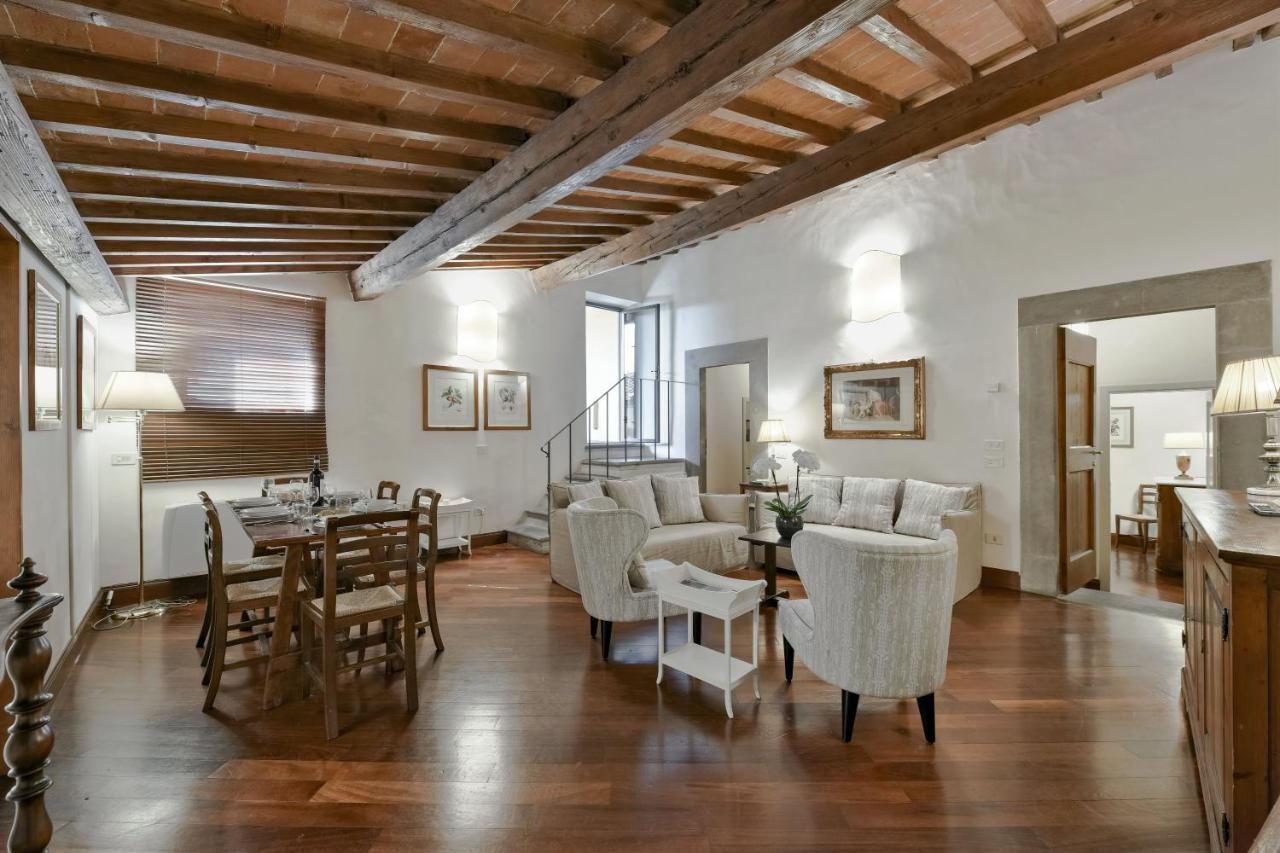 Buonarroti Big Apartment With Terrace In Oltrarno فلورنس المظهر الخارجي الصورة