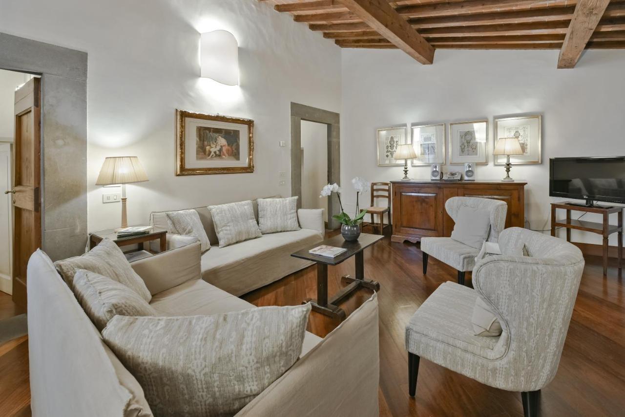 Buonarroti Big Apartment With Terrace In Oltrarno فلورنس المظهر الخارجي الصورة