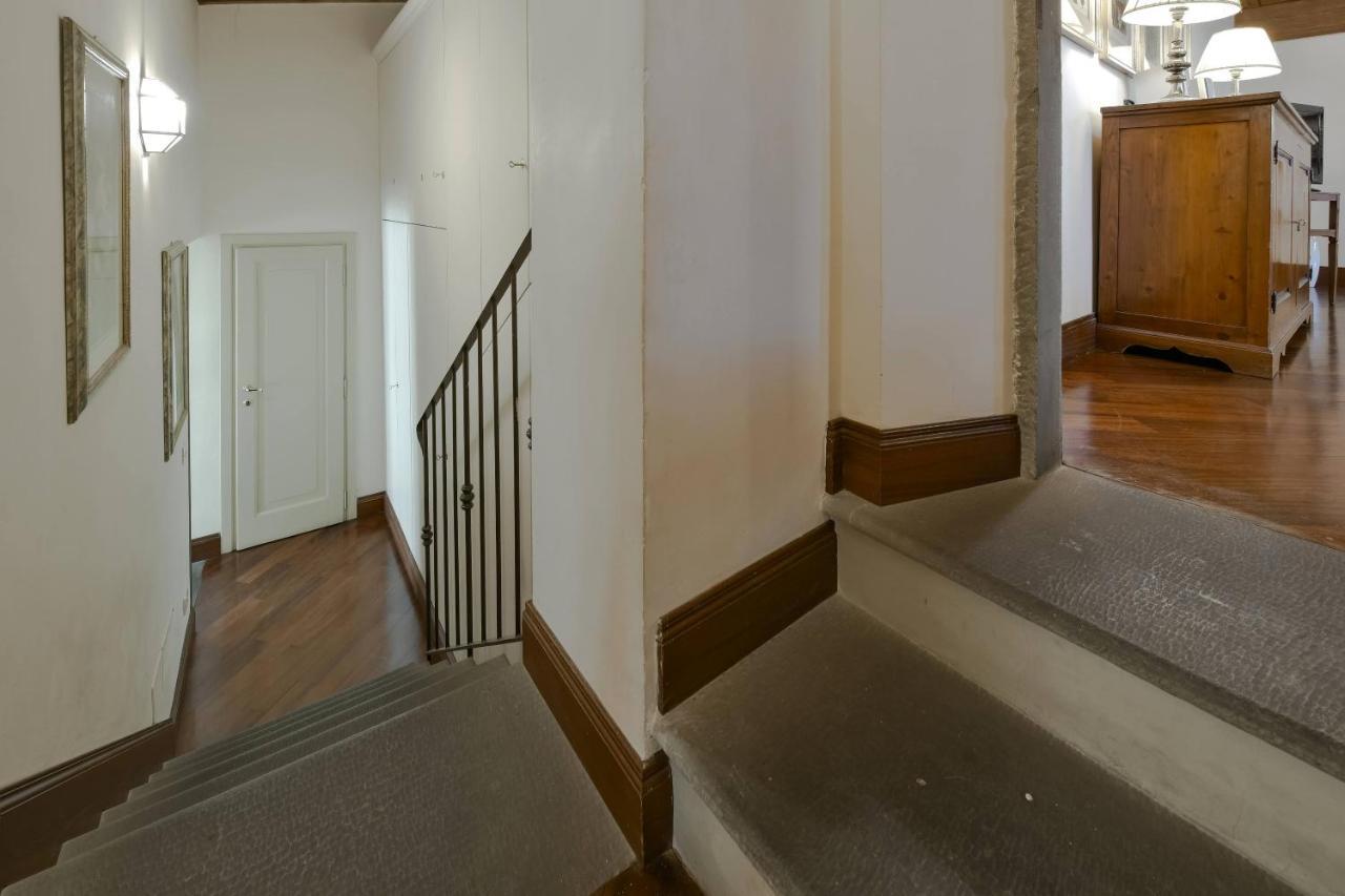 Buonarroti Big Apartment With Terrace In Oltrarno فلورنس المظهر الخارجي الصورة